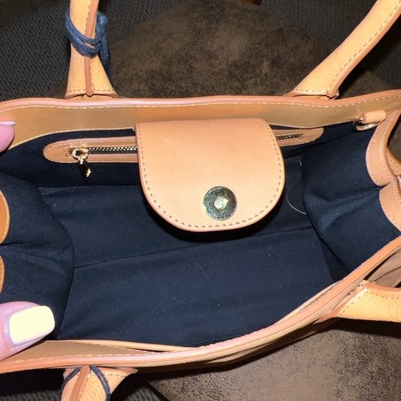 Claudia Firenze | Genuine Leather Crossbody Satchel - Picture 10 of 11